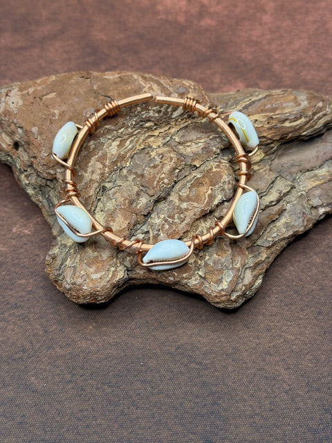 Cowie Shell Wrapped Bracelet